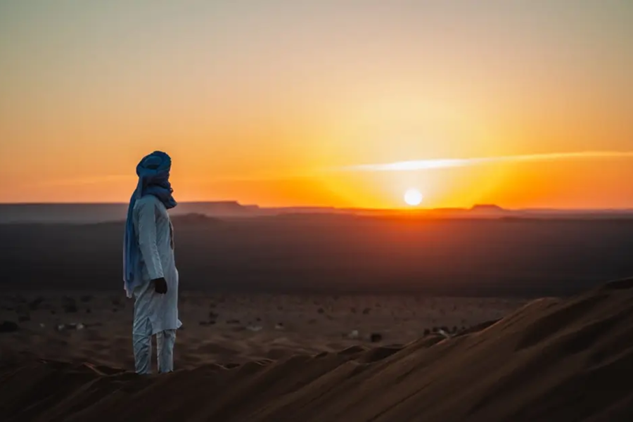 From Fes: 2-Day Merzouga Desert Trip Luxury Tent & Dinner